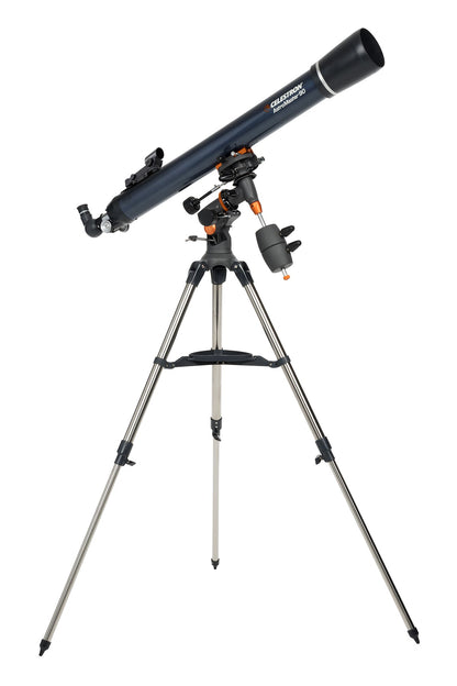 Celestron AstroMaster 90 EQ — tube réfracteur 90 mm avec chercheur StarPointer et renvoi coudé