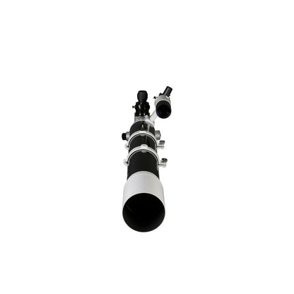 Objectif 100 mm de la lunette Sky-Watcher Evostar 100 ED vu de face, pare-buée rétractable