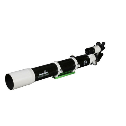 Lunette Sky-Watcher Evostar 100/900 ED APO de trois quarts avant, tube noir pailleté Black Diamond